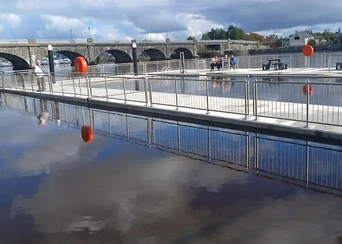 Apartment Hidden Hearts *